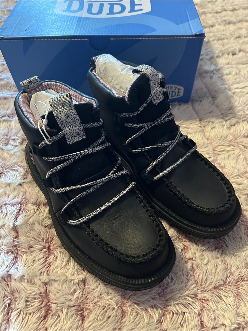 HEYDUDE Reyes leather Black 
Casual Boots size 5